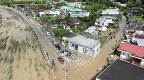 民宿で客ら5人が孤立状態　沖縄・国頭村比地　土砂崩れで道路が寸断　きょう消防が救助へ