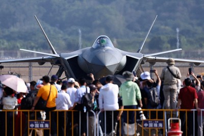 中国最大の航空ショー開幕　最新鋭ステルス機など公開　露戦闘機も