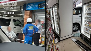 運転席がすっぽりコンビニに　77歳男性「ブレーキとアクセル踏み間違えた」宇都宮市