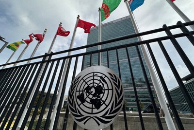 国連総会、ガザ即時停戦を求める決議　UNRWA支持表明も採択