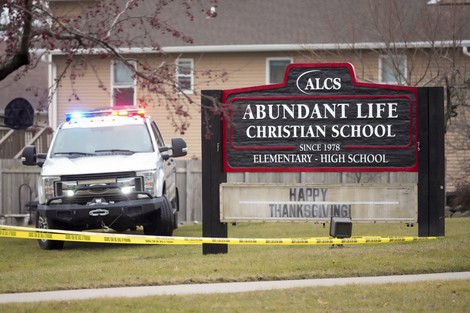 米ウィスコンシンの学校で銃撃、2人死亡　クリスマス休暇目前に